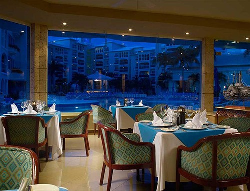 Dining Area at Occidental Costa Cancun